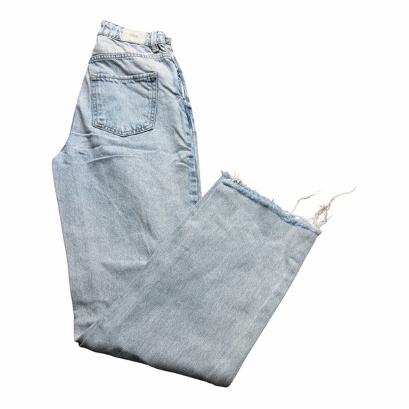 Zara Denim - Zara Light Blue size 24 Distressed Jeans JEANS - LIGHT WASH